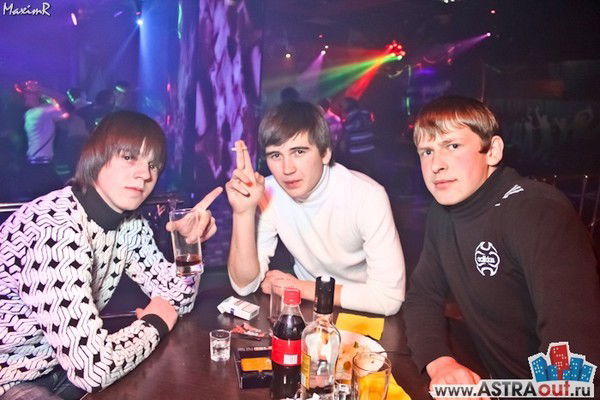 Толян Попов