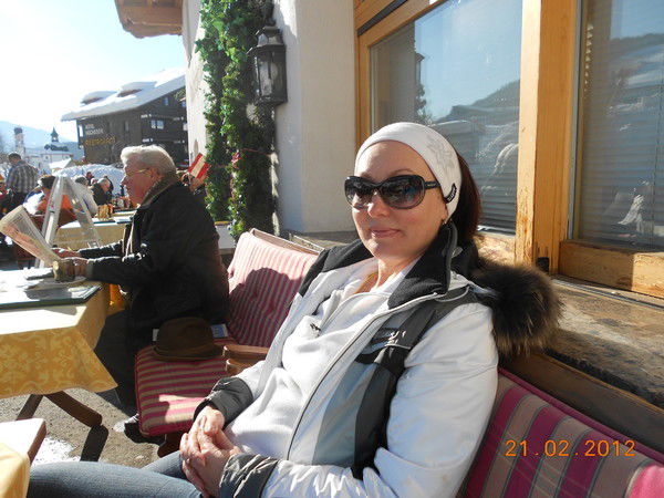 Елена Попова