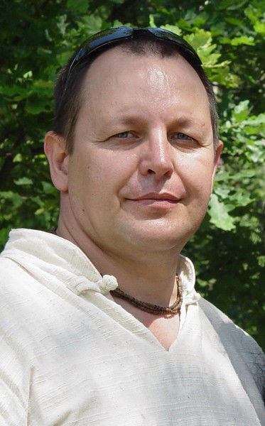 Игорь Лапенко