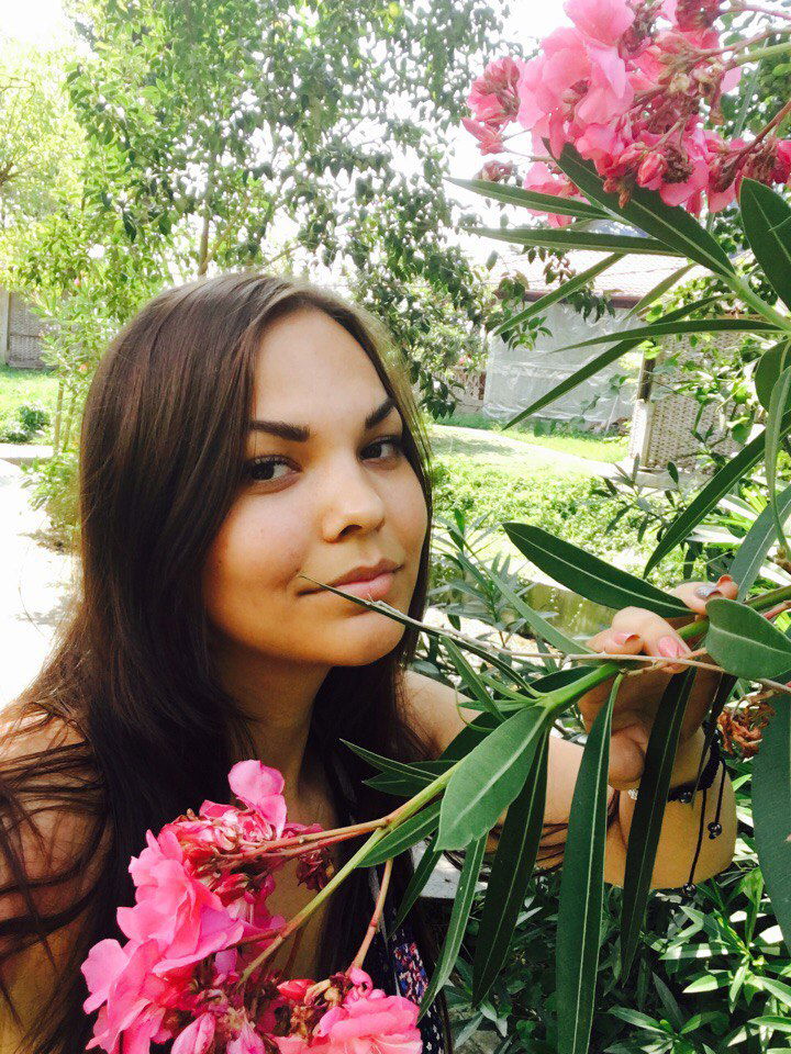 Юля Владимировна