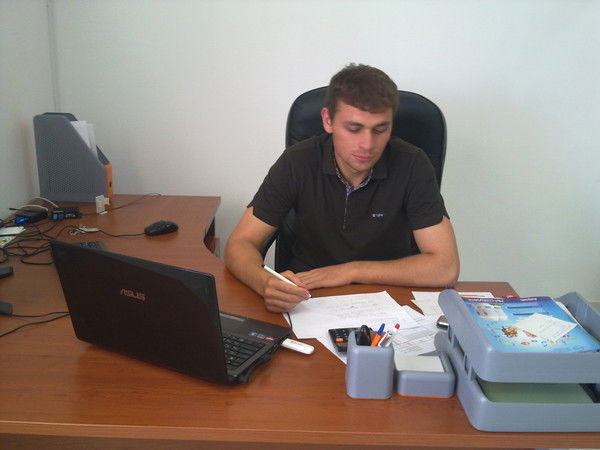 Аскер Зихов