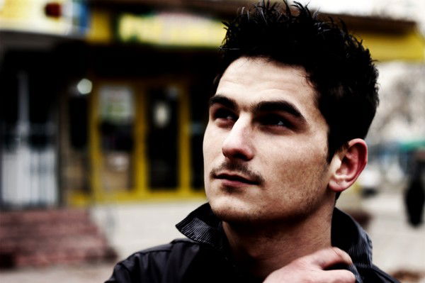 Виктор Опря