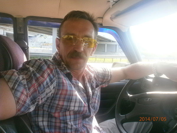 Игорь Лещенков