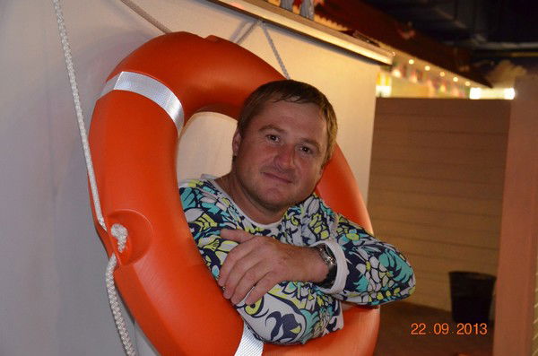 Дмитрий Казарин