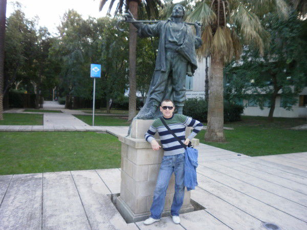 Виктор Карэно