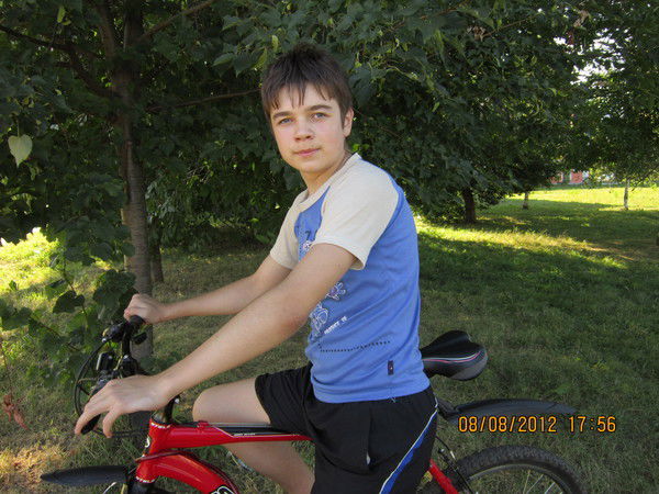 Максим Антропов