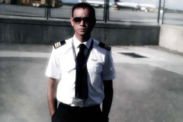 Рафаэль Айли