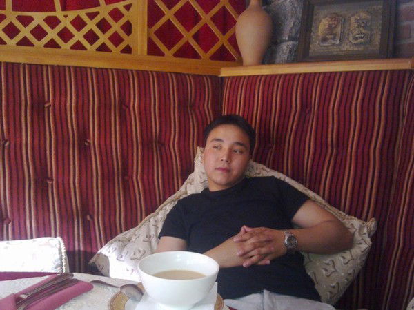 Азамат Бишенов