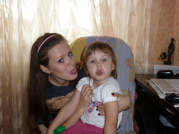 Лена Меньшикова