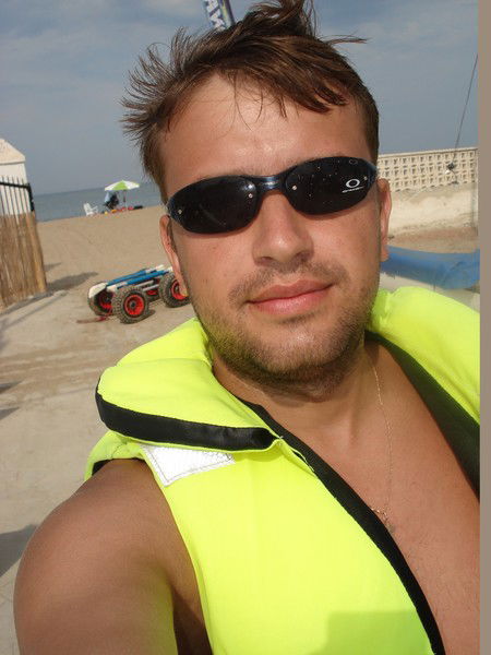 Дмитрий Олейник