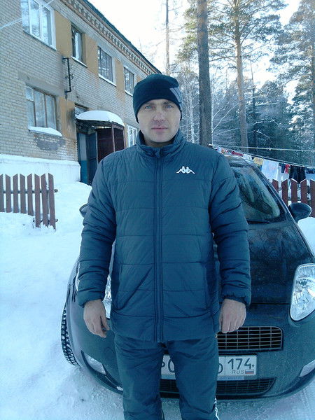 Олег Комаров