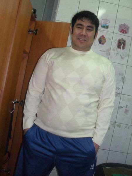 Русланбек Оскинов