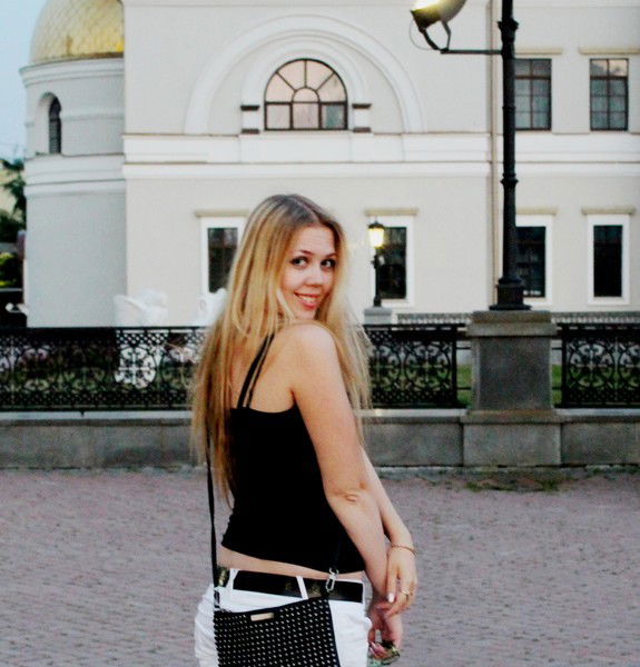 Елена Гончарова