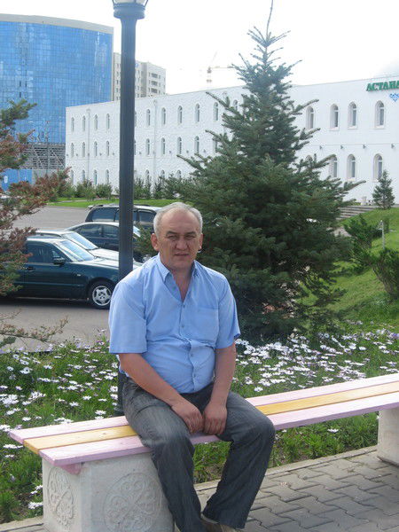 Баханик Тулеев