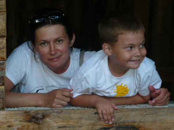 Елена Леонова