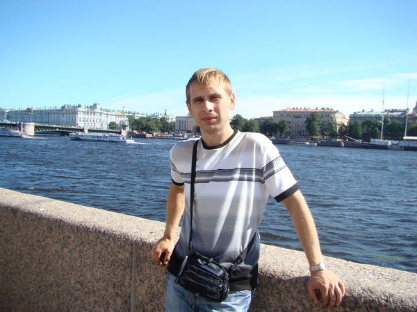 Владимир Максимов