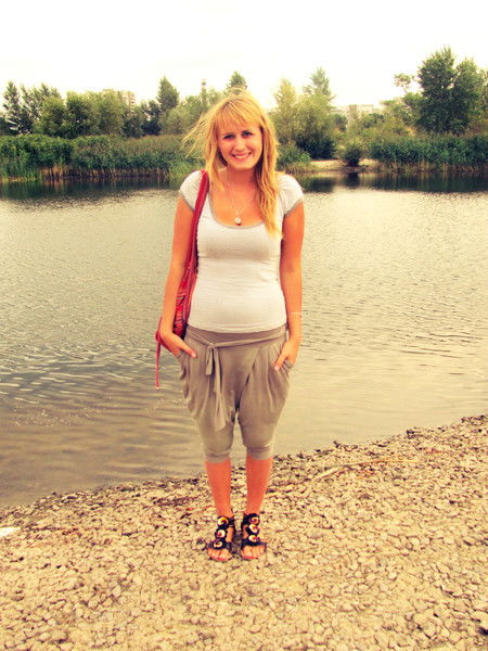 Юля Ефремова