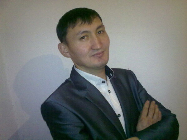 Рахат Аженов