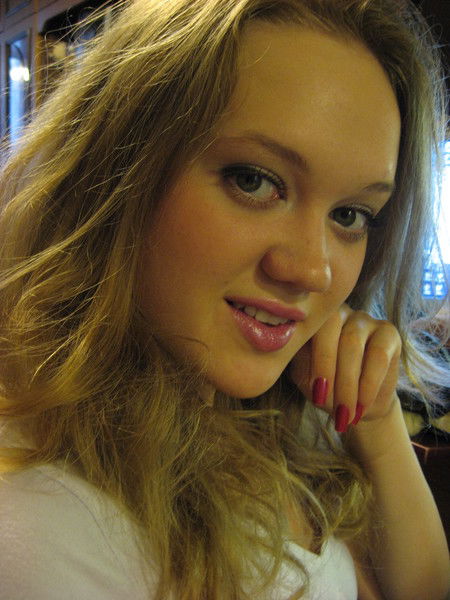 Катя Попова