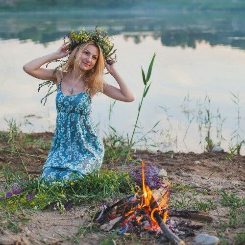 Оленька Петухова