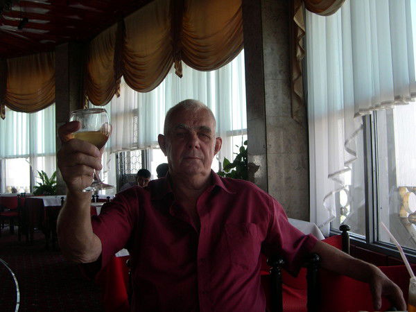 Владимир Лебезов