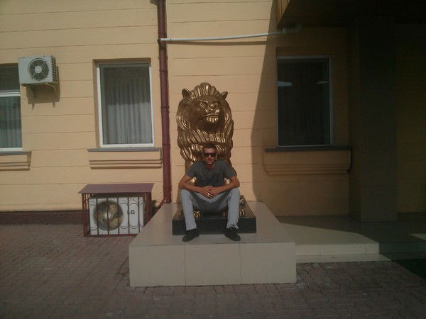 Виталий Девятов