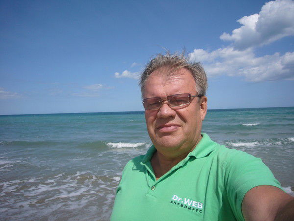 Александр Разливанов