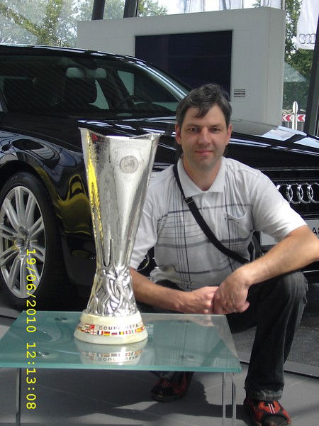 Игорь Меньшиков