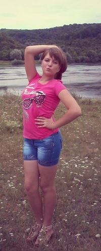 Оля Добрянська