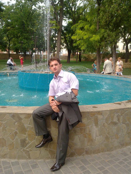 Игорь Халатов