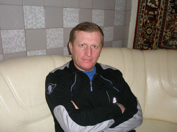 Виктор Довгий