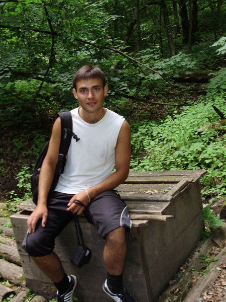 Андрей Сериков