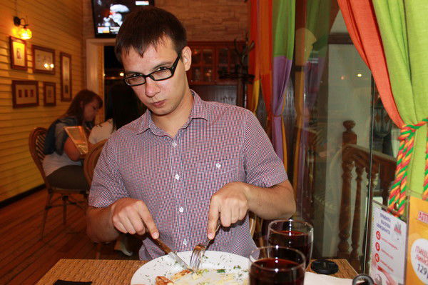 Александр Глухов