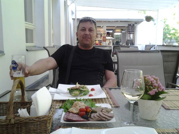 Виталий Иванов