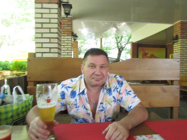 Олег Кузнецов