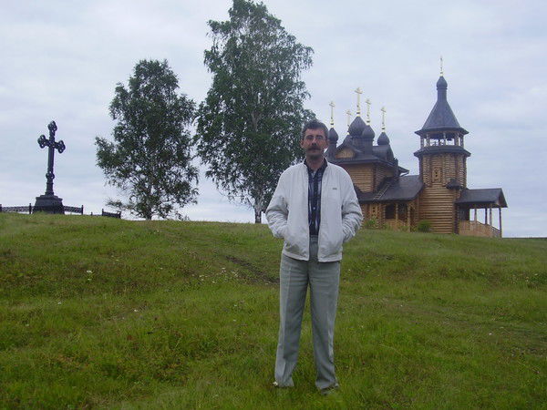 Николай Милов