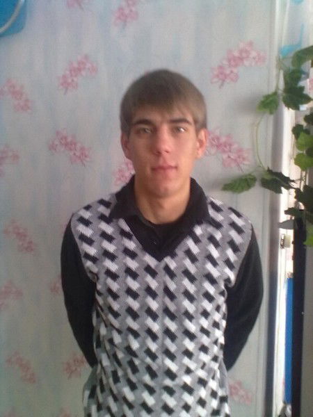 Леша Николаев