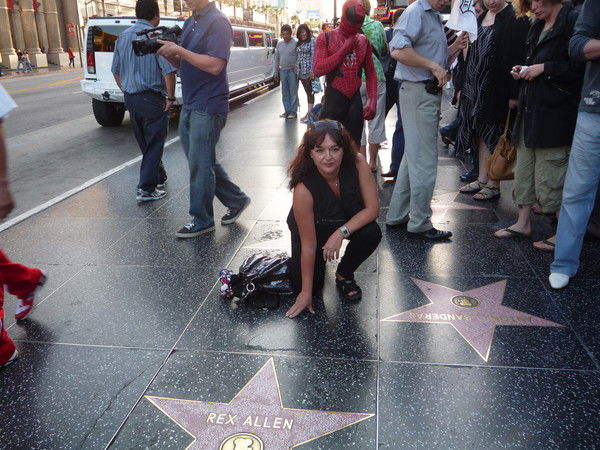 Лада Побежимова