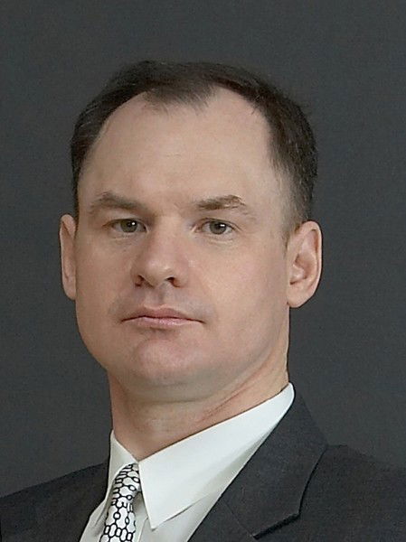 Сергей Старов