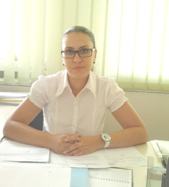 Влада Азлер