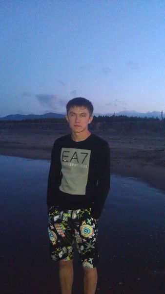 Макс Ложников