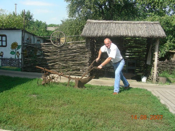 Александр Пивовар