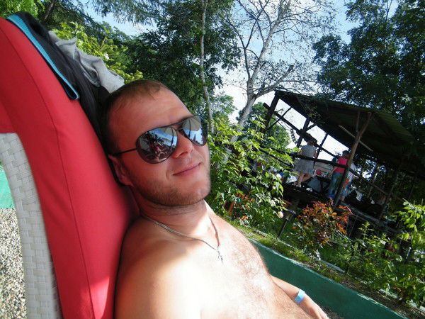 Максим Демиденко