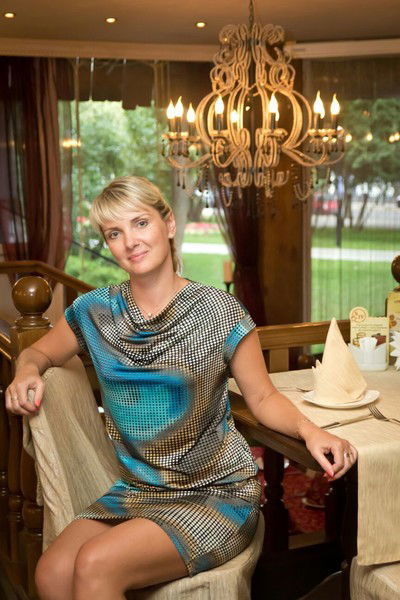 Елена Елена