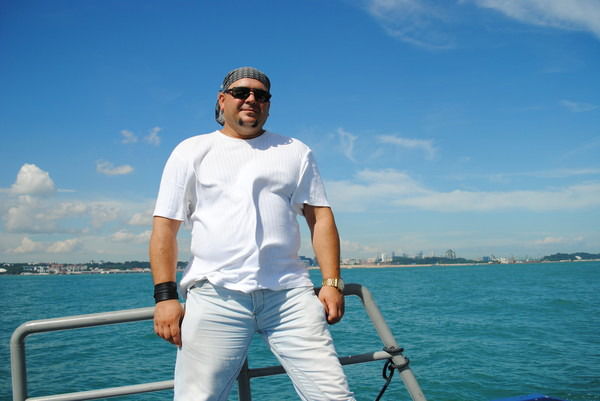 Виктор Репнов