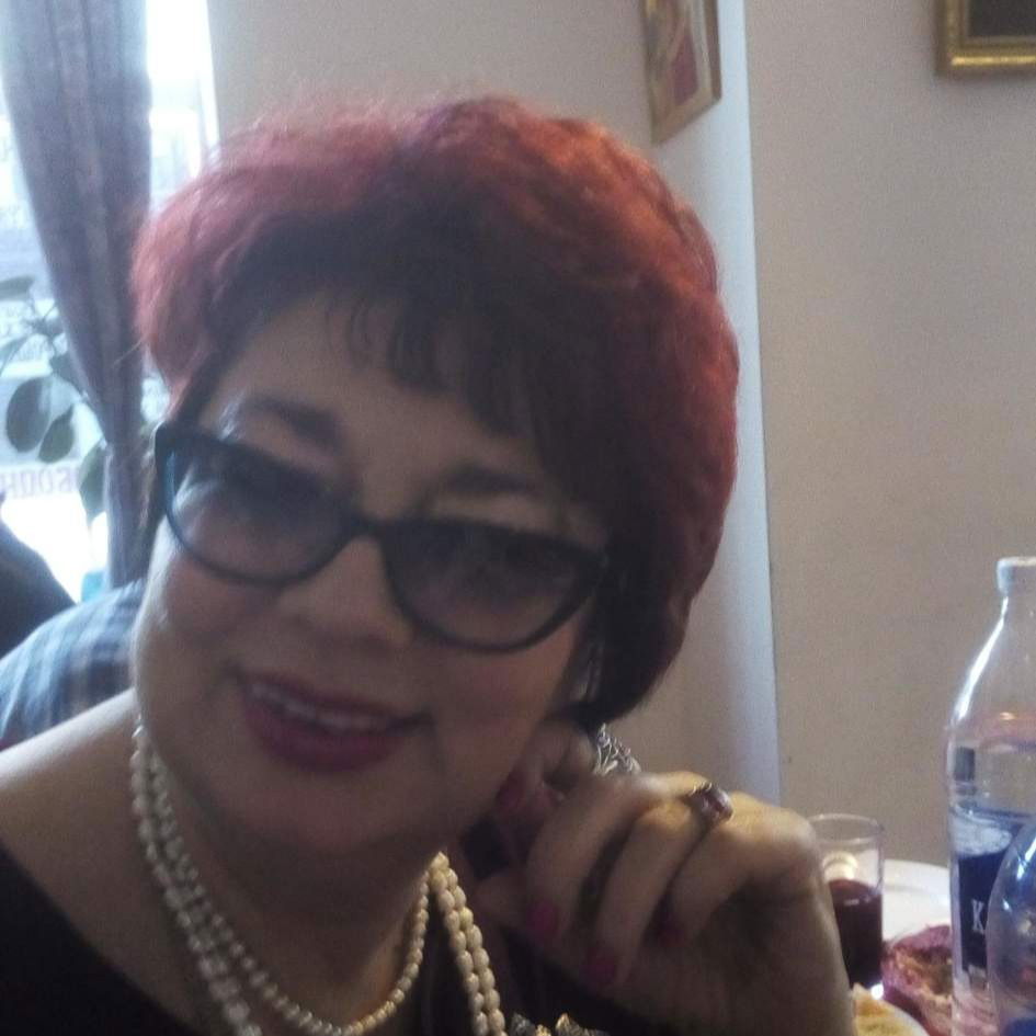 Людмила Петренко