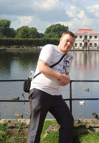 Дмитрий Учанев