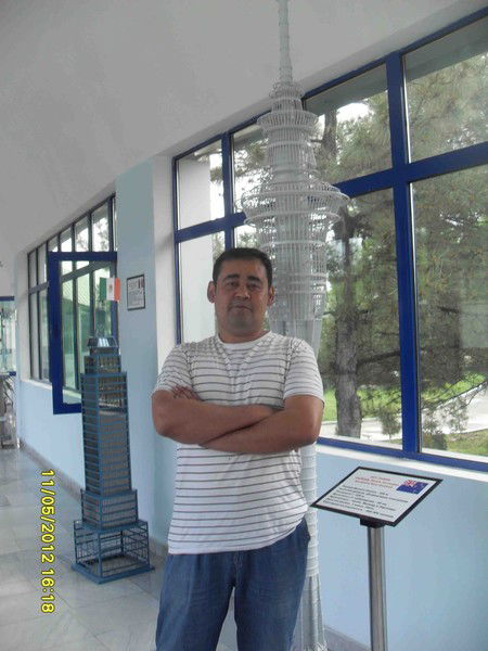 Бахтиёр Гафуров