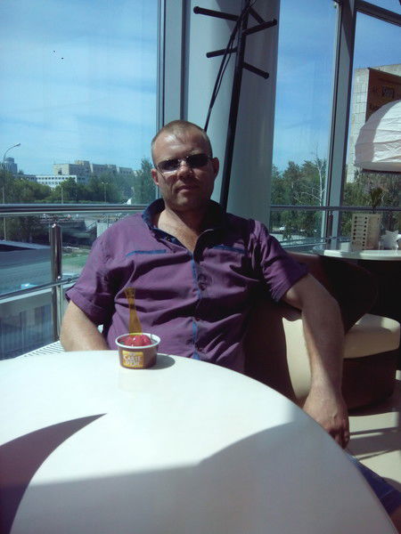 Виталий Шаров