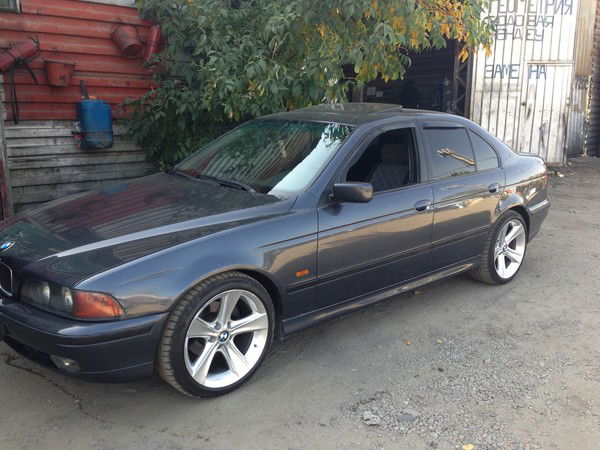 Араик Асланян